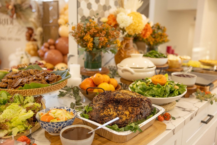 Hoa hậu Dương Mỹ Linh tổ chức tiệc đặc biệt trước ngày cưới, Trương Minh Cường giả làm chú rể - Ảnh 4.