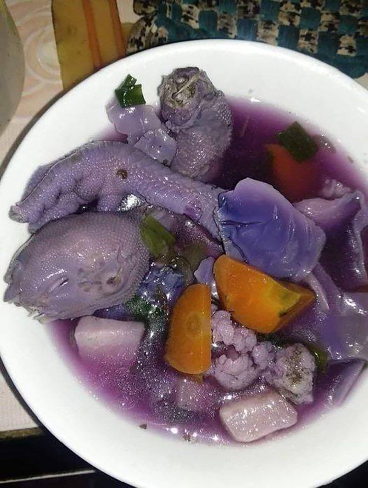 Ảnh vui 15-12: Viễn cảnh bi hài dành cho cặp đôi mê đi cắm trại - Ảnh 2.