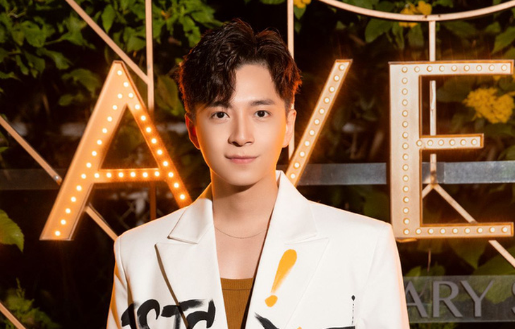 Liên tục tung MV, Ngô Kiến Huy im im mà chơi lớn nhất nhì năm 2022 - Ảnh 2.