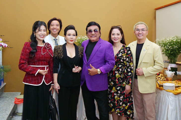 Minh Nhí xúc động cảm ơn gần 15 phút khiến dàn nghệ sĩ cười ngất - Ảnh 5.