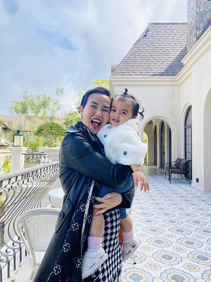 Ảnh vui sao Việt 19-12: Mỹ Tâm ăn mừng chiến thắng cùng Lionel Messi - Ảnh 10.