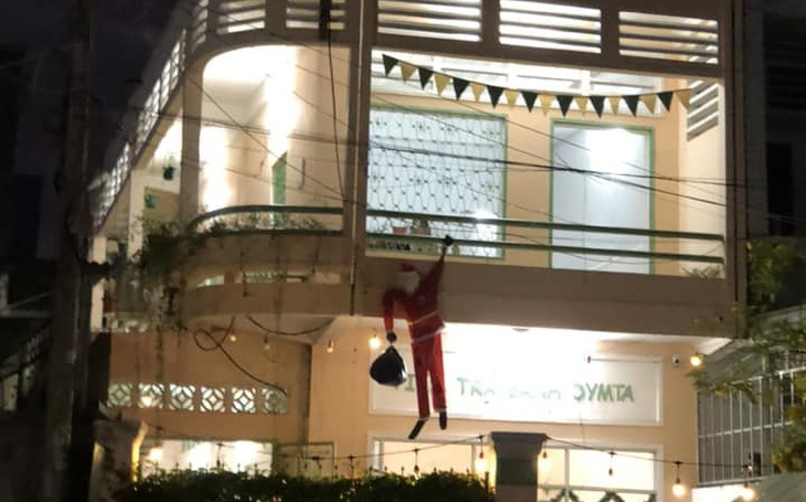 Ảnh vui 21-12: Ông già Noel kiểu 