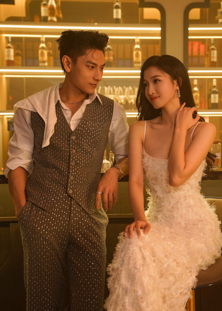Isaac x Phương Nhi: Bùng nổ visual, tình bể bình trong MV Vượt qua Everest - Ảnh 6.