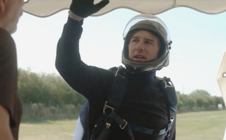 Tom Cruise 60 tuổi vẫn nhảy dù 500 lần để quay Impossible - Ảnh 2.
