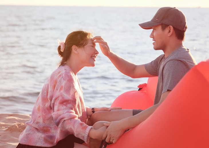 Bà xã Quý Bình hiếm hoi chia sẻ về con, tiết lộ kế hoạch ‘săn mèo vàng’ trong năm 2023 - Ảnh 3.