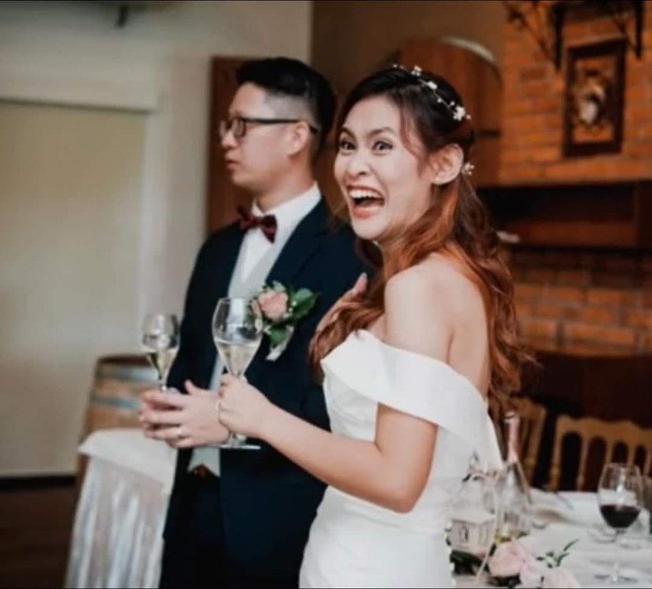 Cô gái luyện cười để có ảnh cưới đẹp để đời - Ảnh 4.