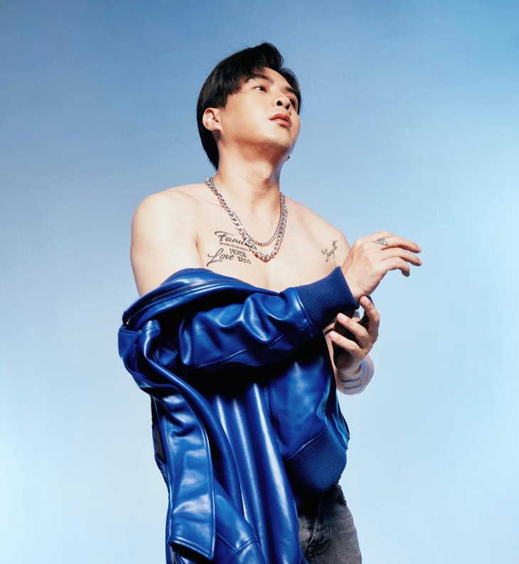 Hồ Quang Hiếu cởi áo, tiết lộ ý nghĩa 12 hình xăm kín body - Ảnh 4.