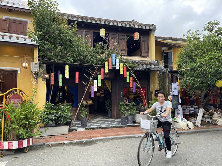 Ảnh vui sao Việt 30-12: Ninh Dương Lan Ngọc mặt mày lem luốc - Ảnh 10.