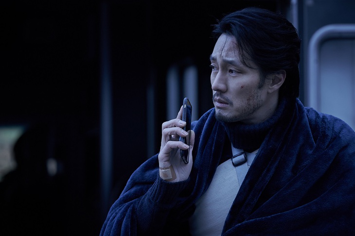 So Ji Sub già nua và xuống sắc trong tạo hình phim mới - Ảnh 3.