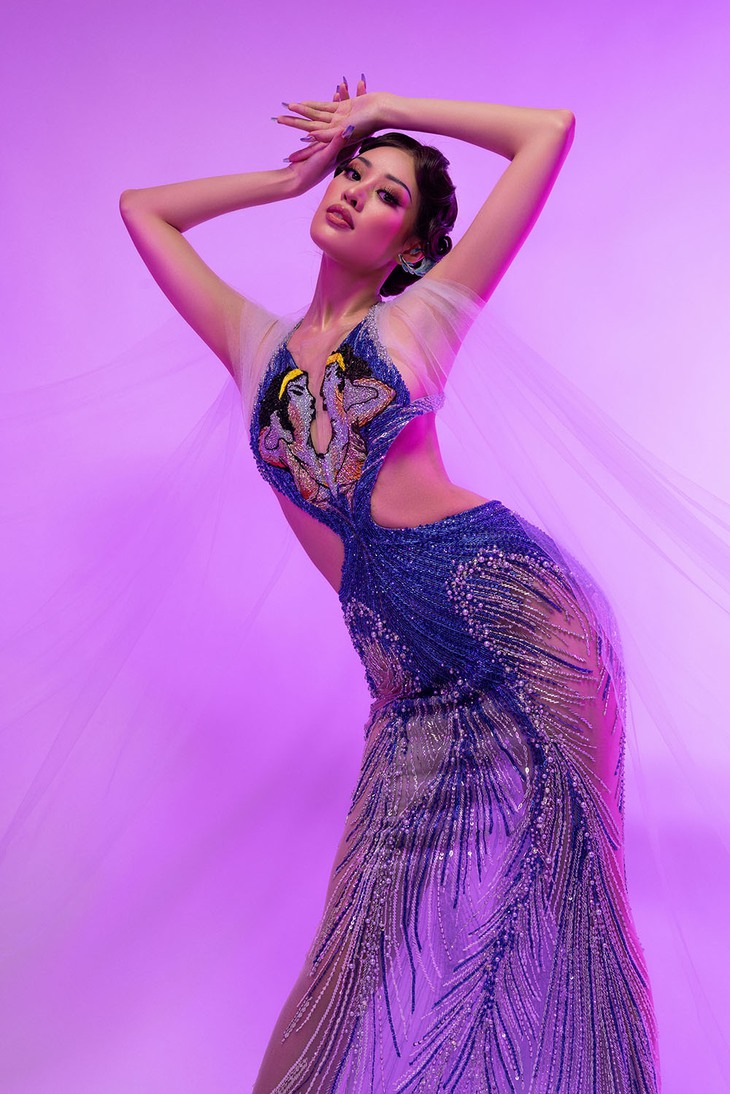 Hoa hậu Khánh Vân mặc áo xuyên thấu, lộng lẫy mừng 3 năm đăng quang - Ảnh 5.