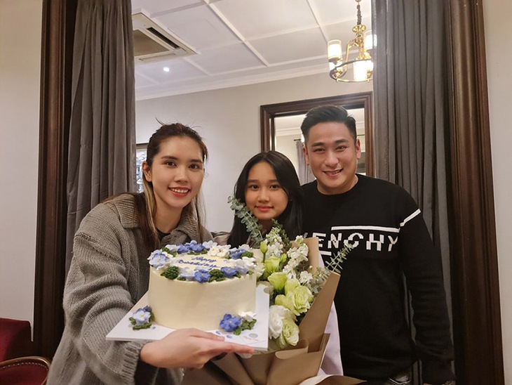 Ảnh vui sao Việt 8-12: Con trai út là ‘cây hài’ của gia đình Hoàng Bách - Ảnh 7.