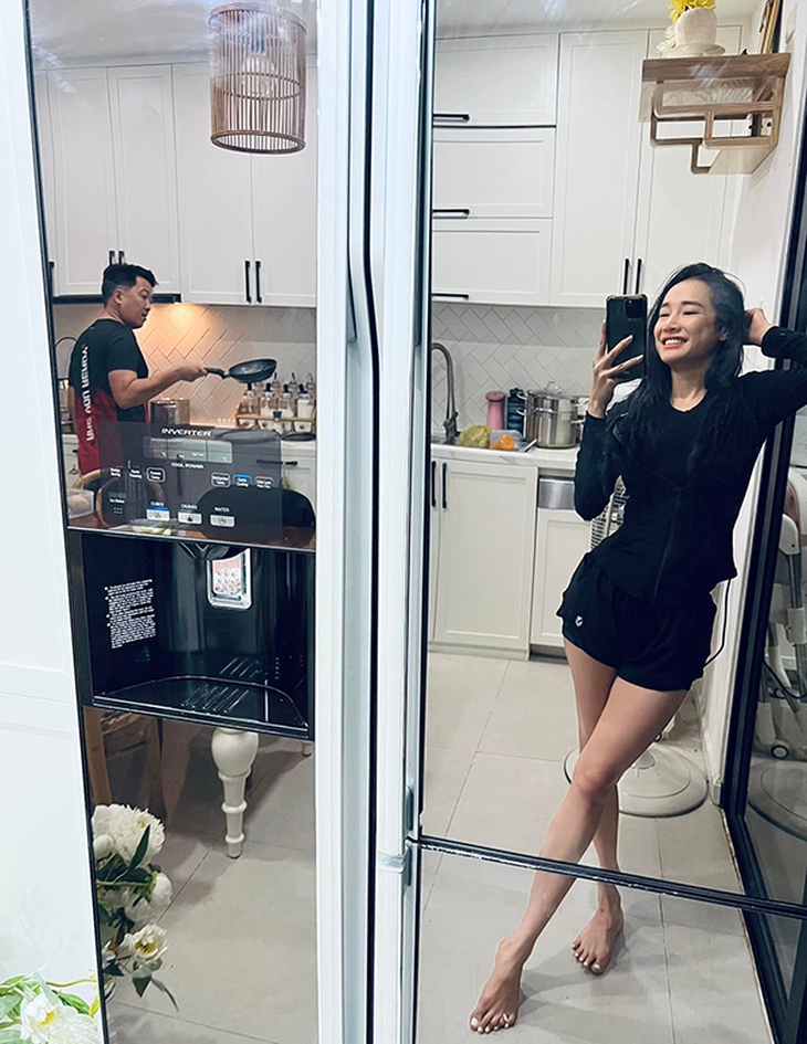 Ảnh vui sao Việt 31/7: Nhã Phương trêu chồng ‘1 chiếc gương 2 số phận’ - Ảnh 1.