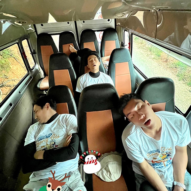 Ngô Kiến Huy ‘dìm hàng’ hội bạn khi ngủ; Lê Dương Bảo Lâm ‘phản dame’ cực gắt - Ảnh 2.