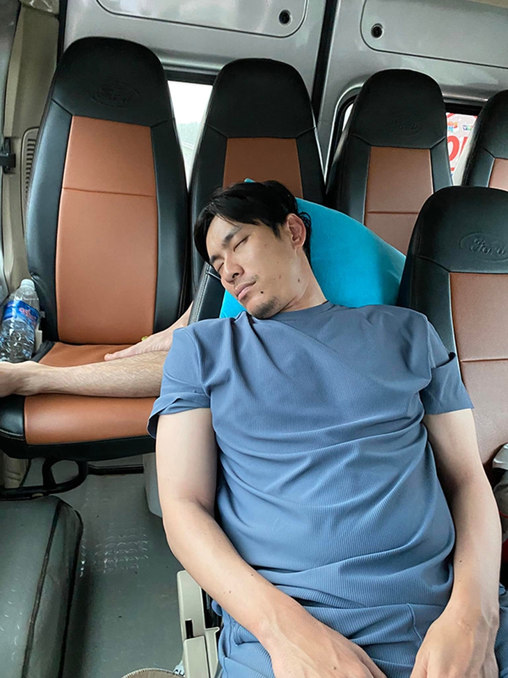 Ngô Kiến Huy ‘dìm hàng’ hội bạn khi ngủ; Lê Dương Bảo Lâm ‘phản dame’ cực gắt - Ảnh 5.