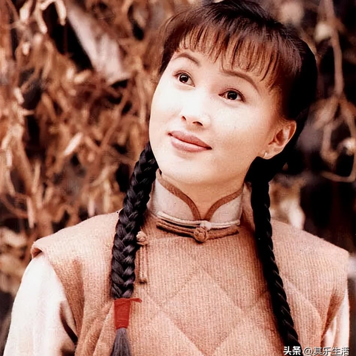 Minh tinh Hong Kong thập niên 90: người ‘mất hút, người lấy chồng giàu - Ảnh 4.