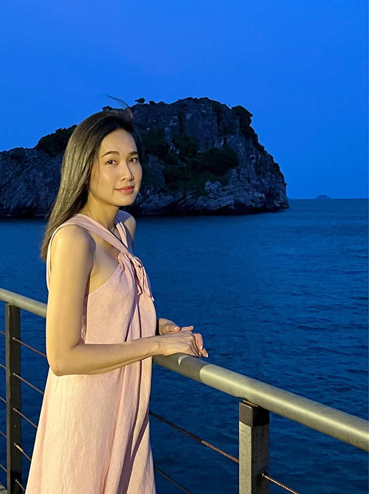 Ảnh vui sao Việt 20-8: Thanh Thúy đón tuổi 40 vui nhộn - Ảnh 4.