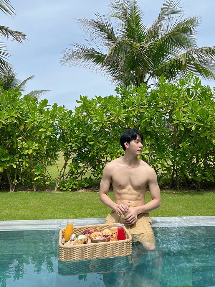 Ảnh vui sao Việt 20-8: Thanh Thúy đón tuổi 40 vui nhộn - Ảnh 6.