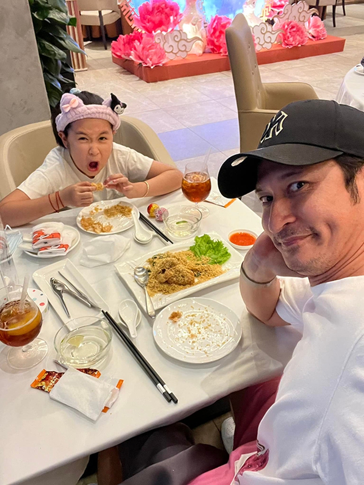 Ảnh vui sao Việt 20-8: Thanh Thúy đón tuổi 40 vui nhộn - Ảnh 8.