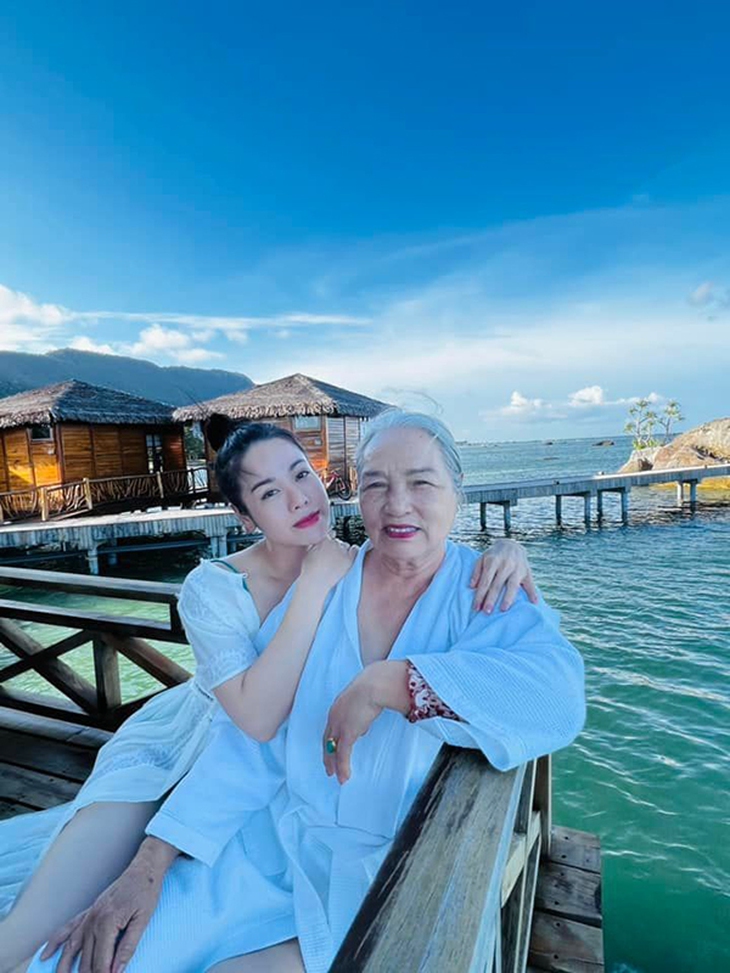 Ảnh vui sao Việt 21-8: Bảo Thanh ‘quậy’ mừng sinh nhật con trai - Ảnh 6.