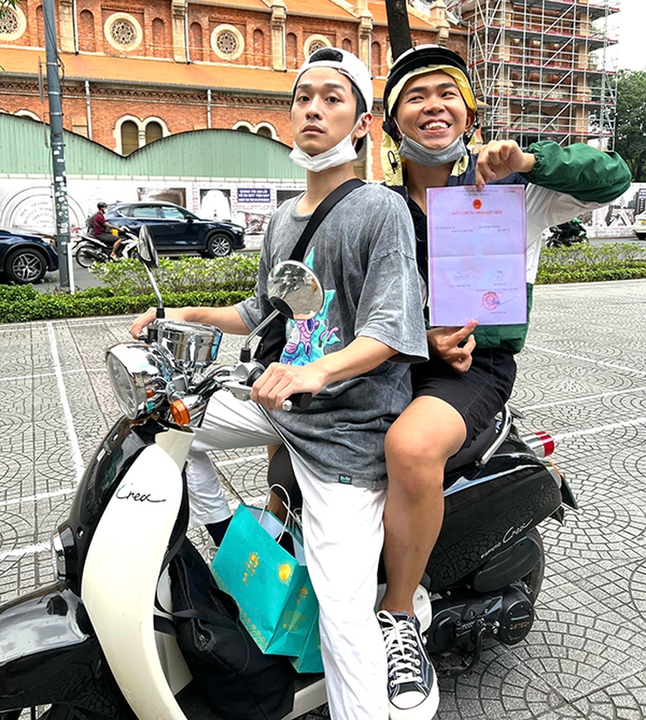 Ảnh vui sao Việt 23-8: Tiến Luật troll Diệu Nhi quá ‘bạo’ - Ảnh 2.