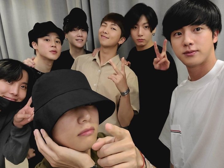 Tính cách thật của thành viên nhóm BTS qua tiết lộ của người trong Kbiz - Ảnh 2.