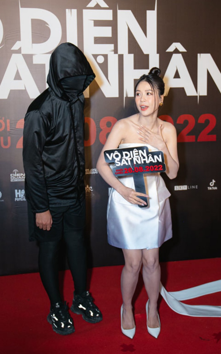 Nam Anh vồ ếch vì bị nhát ma trên thảm đỏ công chiếu phim Vô diện sát nhân - Ảnh 7.