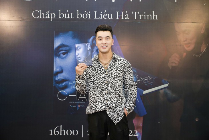 Fan thót tim nghe Ưng Hoàng Phúc kể chuyện suýt toi mạng vì bị uống thuốc ngủ lúc chào đời - Ảnh 7.