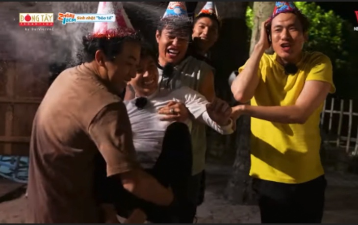 Vén màn drama Kiều Minh Tuấn nổi quạu, hất nước vào mặt Lê Dương Bảo Lâm - Ảnh 5.