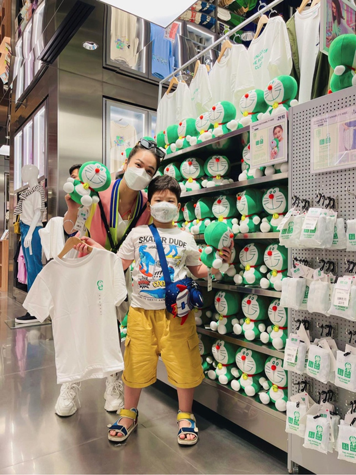 Nhật Kim Anh ‘quậy’ tưng bừng khi du lịch cùng chồng cũ và con trai - Ảnh 9.