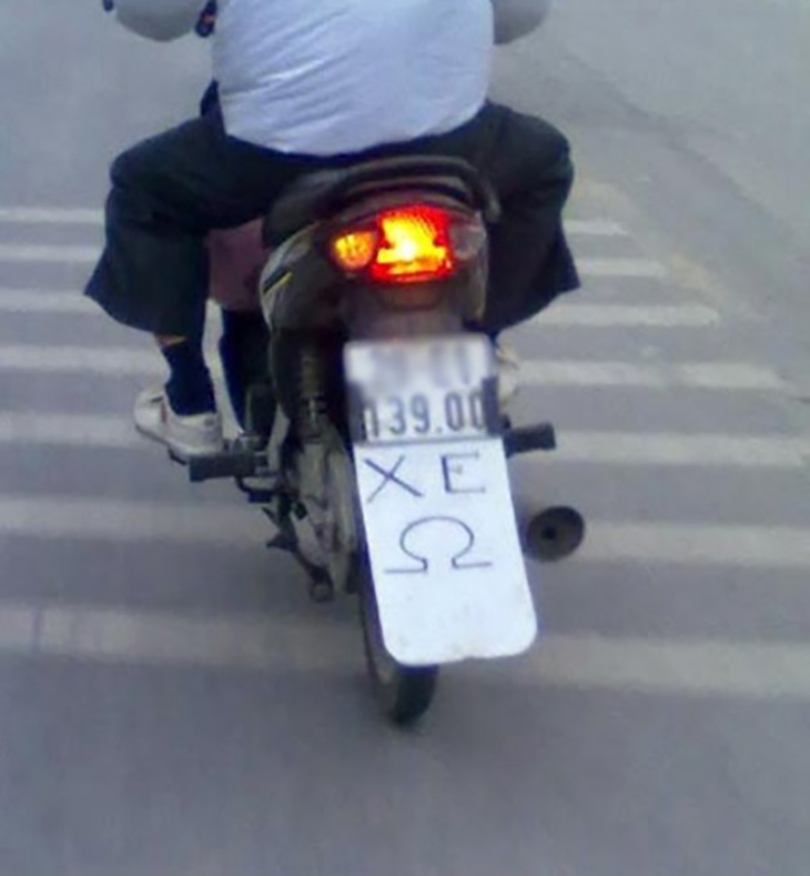 Cười đau bụng với những biển thông báo trên xe - Ảnh 7.