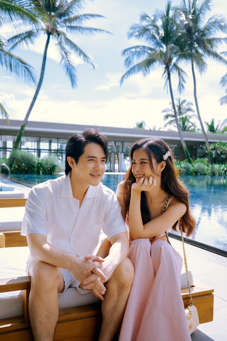 Con gái Đông Nhi - Ông Cao Thắng hờn dỗi vì bố mẹ mải tình tứ - Ảnh 6.