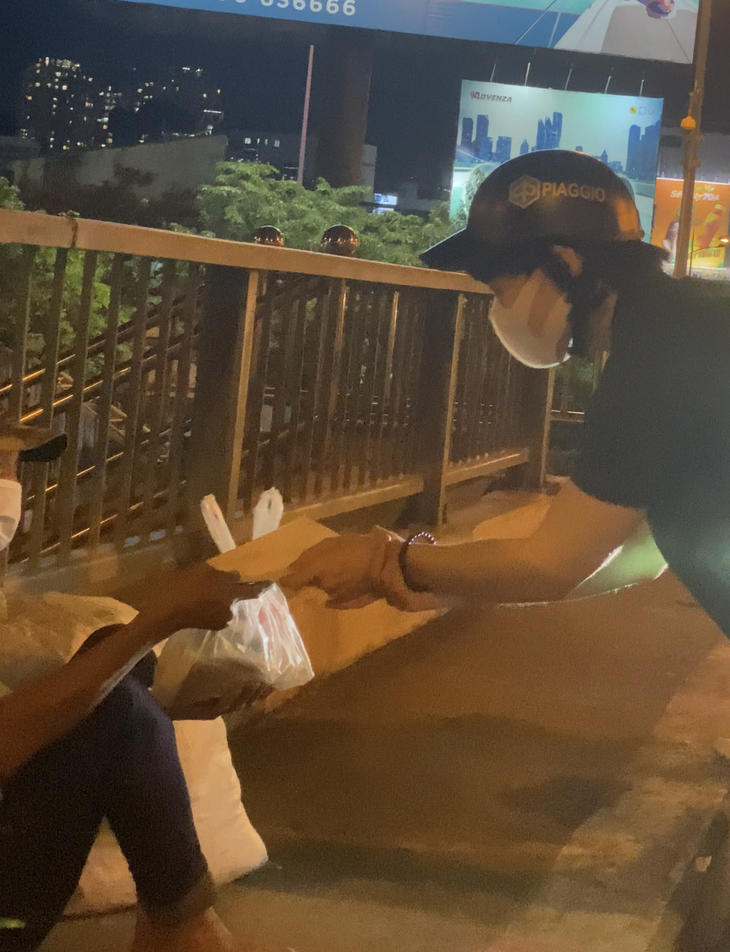 Tiếp nối chuỗi video ý nghĩa trên TikTok, Tun Phạm gửi tặng niềm vui mùa Trung thu - Ảnh 4.