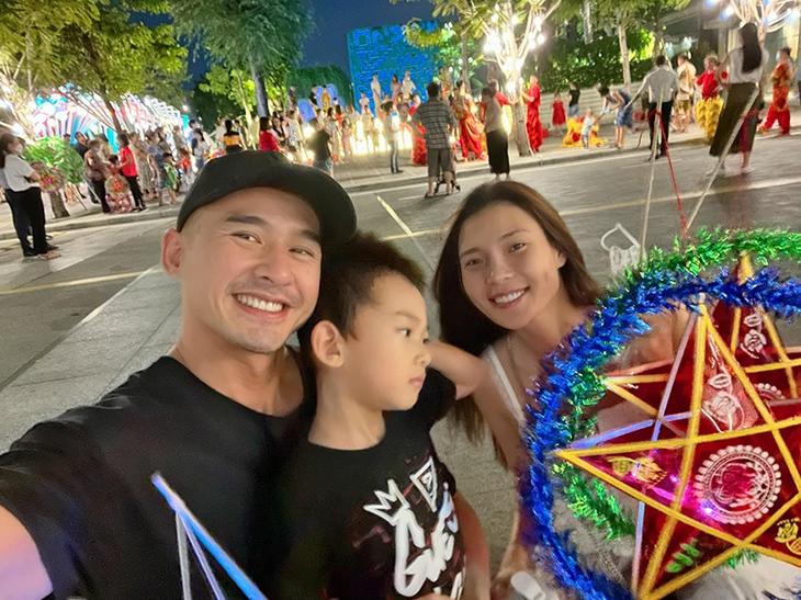 Ảnh vui sao Việt 10-9: Con út nhà Xuân Bắc ‘tấu hài’ đáng yêu - Ảnh 3.