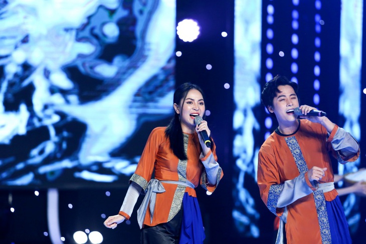 Làm dân làng chài, Duyên Quỳnh, Minh Sang lên ngôi Tỏa sáng sao đôi 2022 - Ảnh 1.