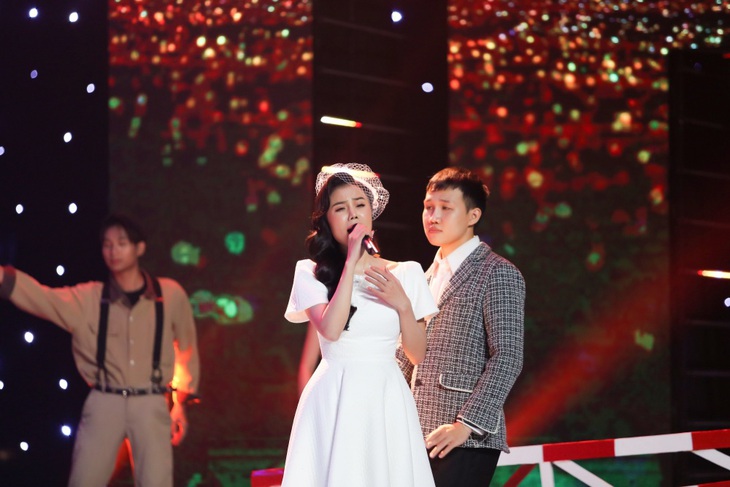 Làm dân làng chài, Duyên Quỳnh, Minh Sang lên ngôi Tỏa sáng sao đôi 2022 - Ảnh 3.