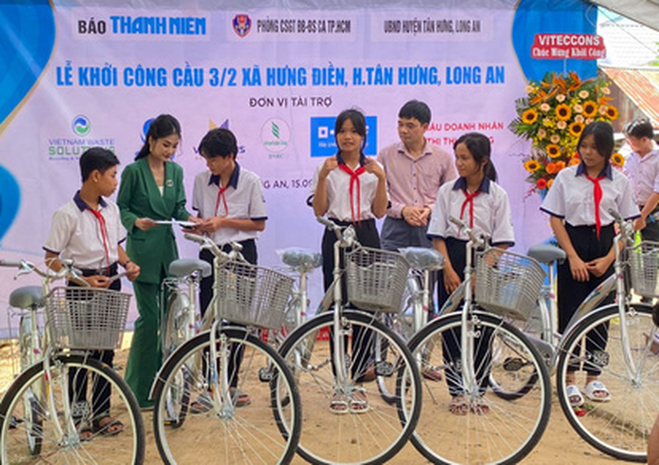 Hoa hậu Nguyễn Thanh Hà đẹp rạng rỡ với trái tim nhân ái - Ảnh 3.