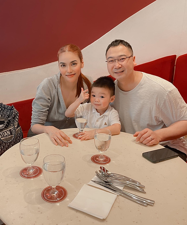 Ảnh vui sao Việt 2-9: Tuấn Hưng hóa vai Dương Quá - Ảnh 2.