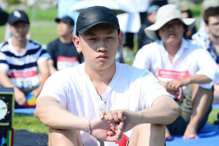 Cuộc thi Ngồi không quy tụ nhiều thần tượng K-pop gây nóng sốt - Ảnh 4.