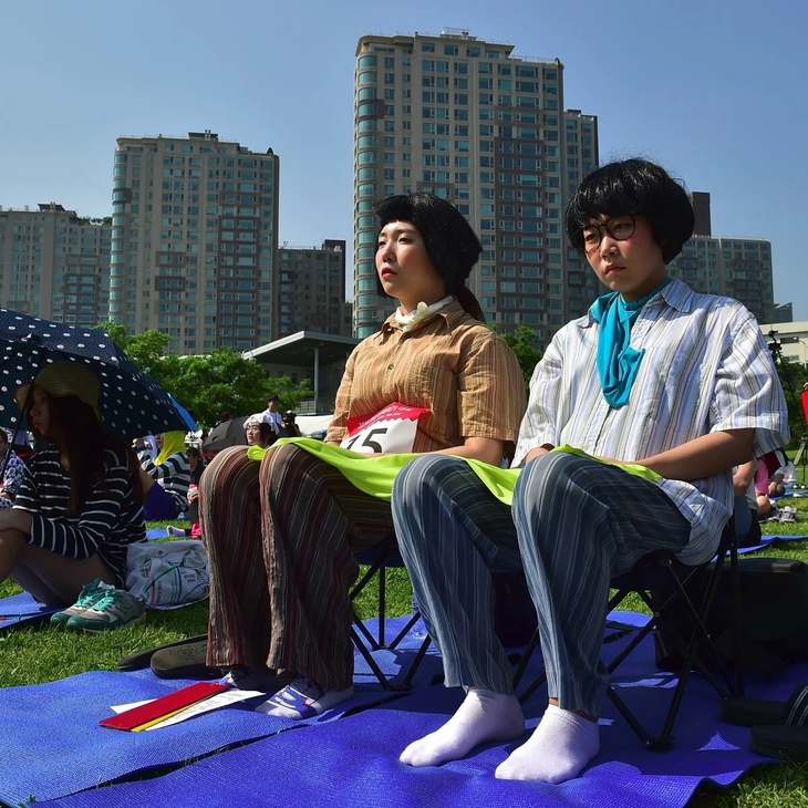 Cuộc thi Ngồi không quy tụ nhiều thần tượng K-pop gây nóng sốt - Ảnh 5.