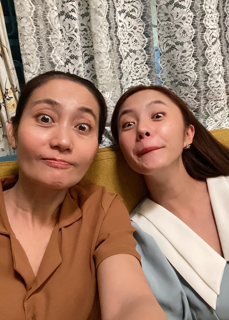 Ảnh vui sao Việt 20-9: Mỹ Tâm thư giãn khi làm vườn - Ảnh 4.