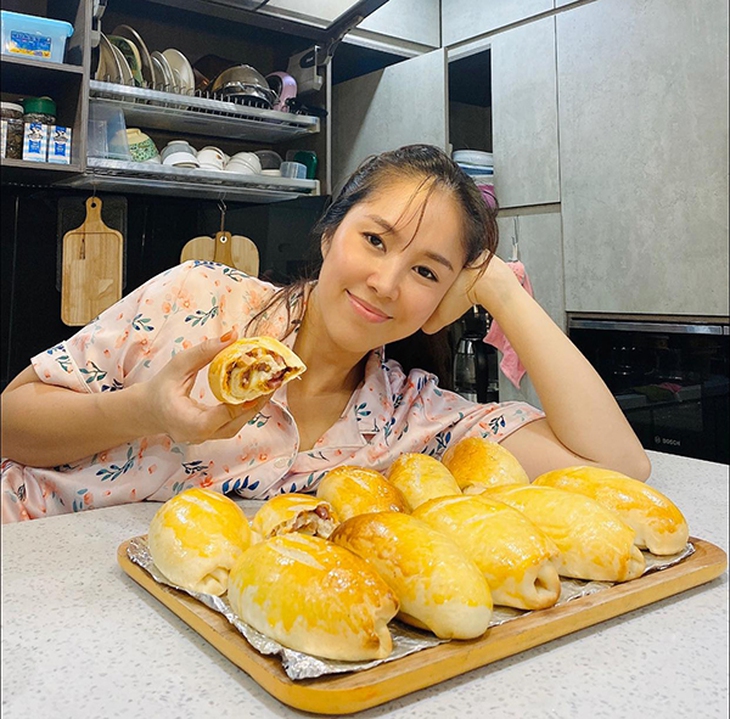 Ảnh vui sao Việt 20-9: Mỹ Tâm thư giãn khi làm vườn - Ảnh 6.