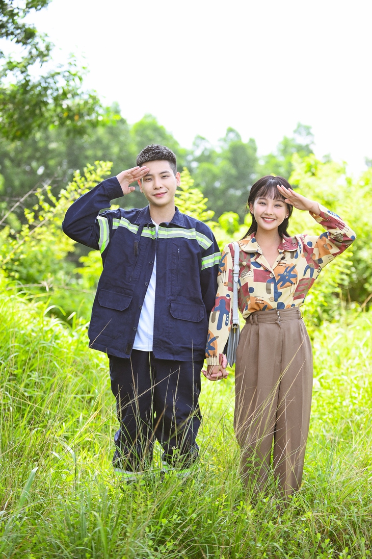 Quân A.P thành lính cứu hỏa, netizen thốt lên phải chi anh lính cứu hỏa nào cũng điển trai thế này! - Ảnh 4.