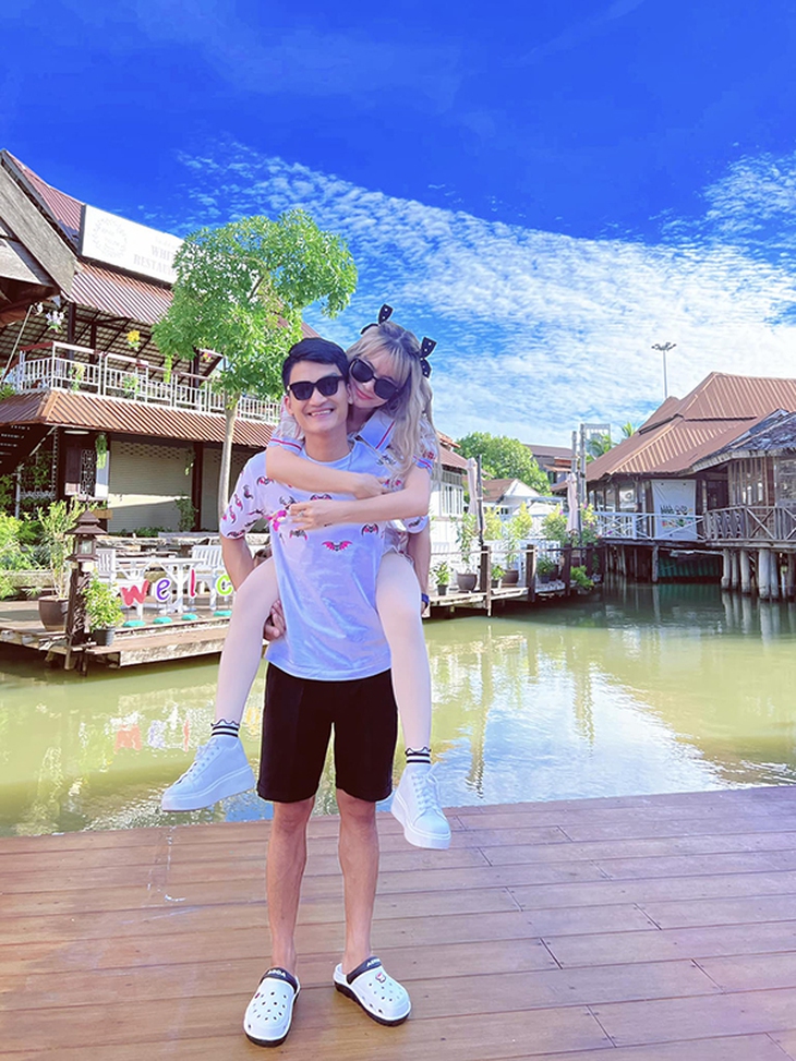 Ảnh vui sao Việt 24-9: Tiến Luật mừng sinh nhật bà xã Thu Trang lúc nửa đêm - Ảnh 7.