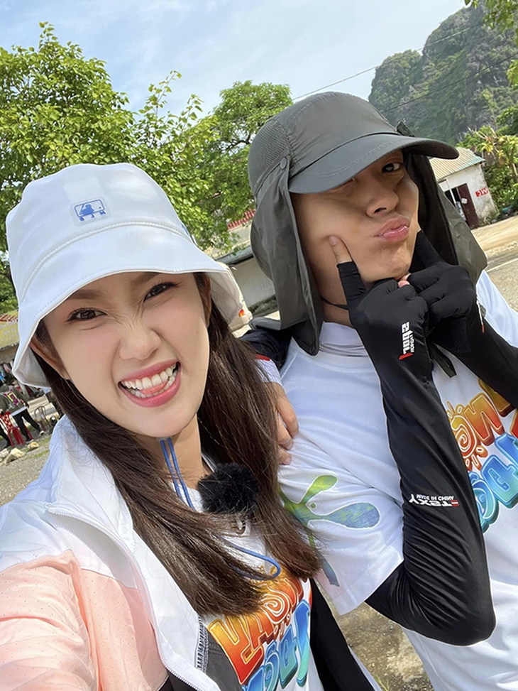 Ảnh vui sao Việt 24-9: Tiến Luật mừng sinh nhật bà xã Thu Trang lúc nửa đêm - Ảnh 10.