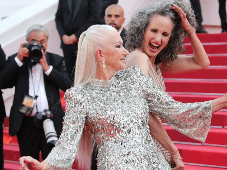 Tóc hoa râm, chẳng bận tâm - Ảnh 2.