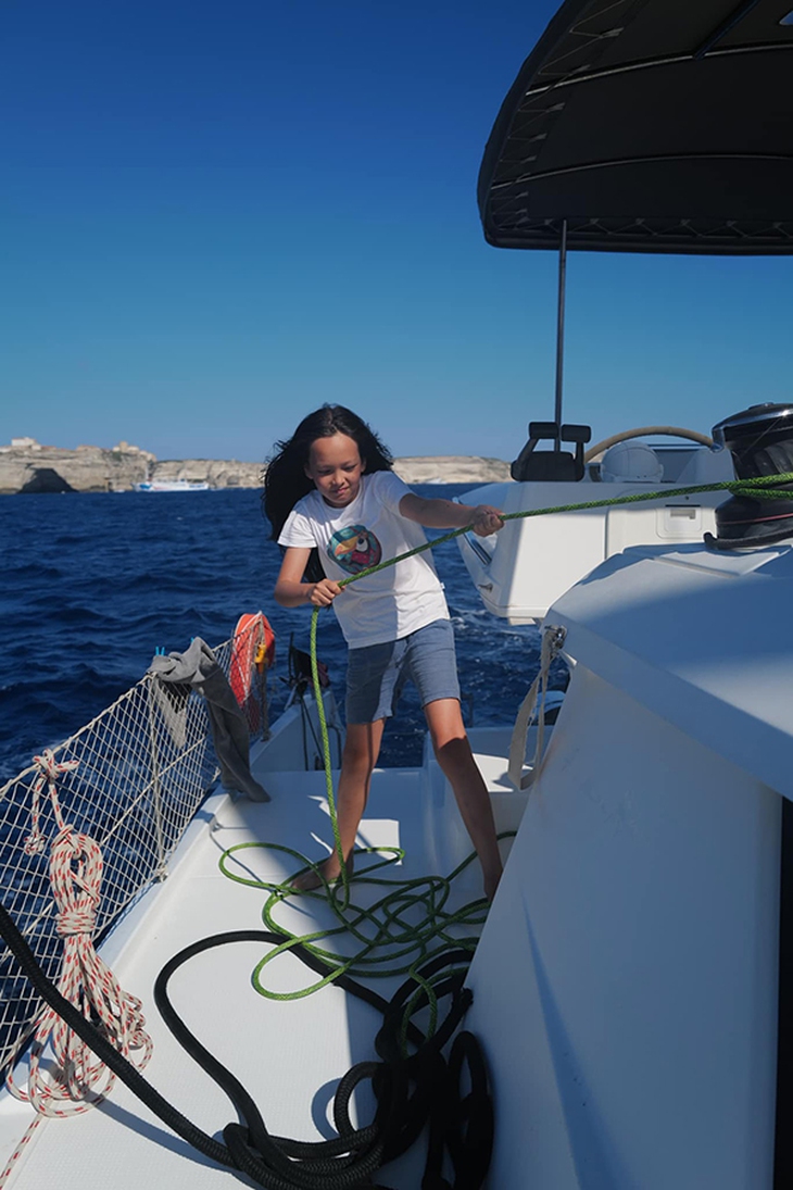 Đã 52 tuổi nhưng diva Hồng Nhung vẫn sở hữu cơ bụng 6 múi đáng ngưỡng mộ - Ảnh 5.