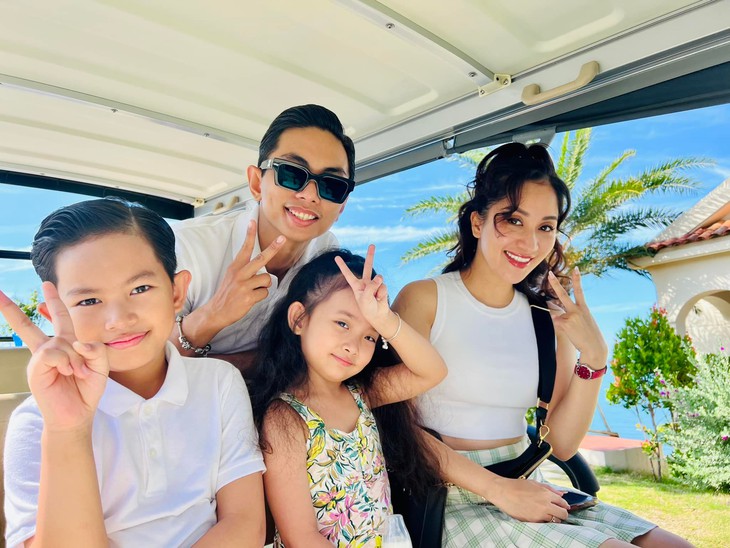 Ảnh vui sao Việt 4-9: Con trai Hòa Minzy vui nhộn - Ảnh 4.