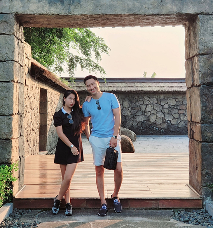 Ảnh vui sao Việt 5-9: Hai ‘nàng thơ’ nhà MC Quyền Linh đẹp rạng rỡ - Ảnh 4.