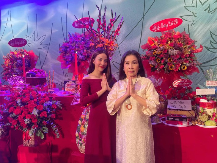 Sao Việt xin gì trong ngày giỗ Tổ nghiệp sân khấu - Ảnh 9.