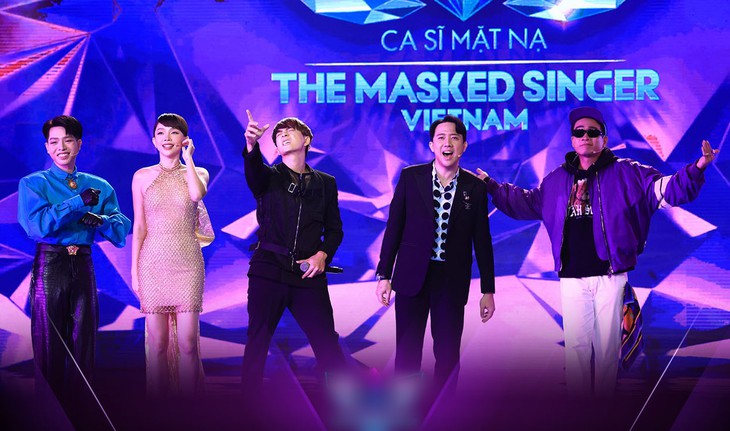 Thánh ngơ Đức Phúc khiến Trấn Thành tức ra mặt khi làm cố vấn Ca sĩ mặt nạ - Ảnh 1.